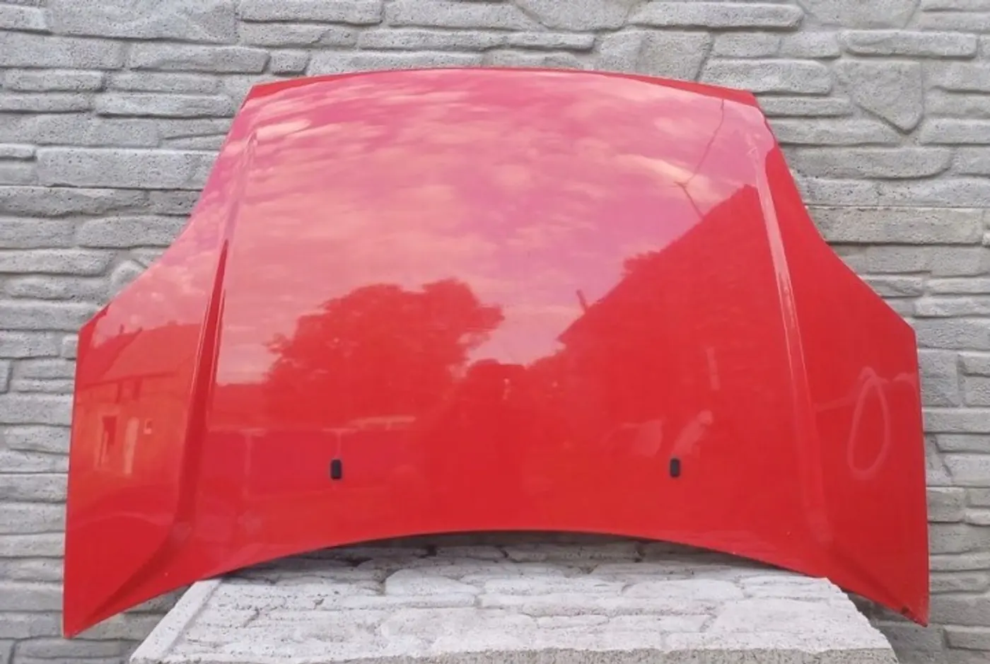 Капот к Ford Fiesta 2001