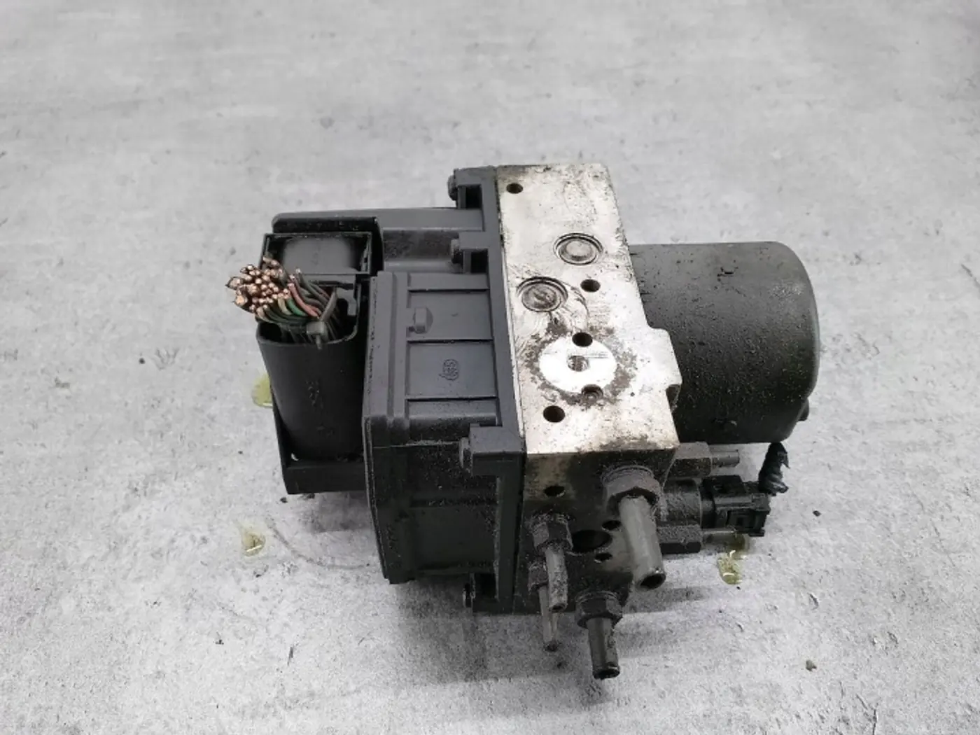 Блок ABS к Toyota Corolla Verso 1997