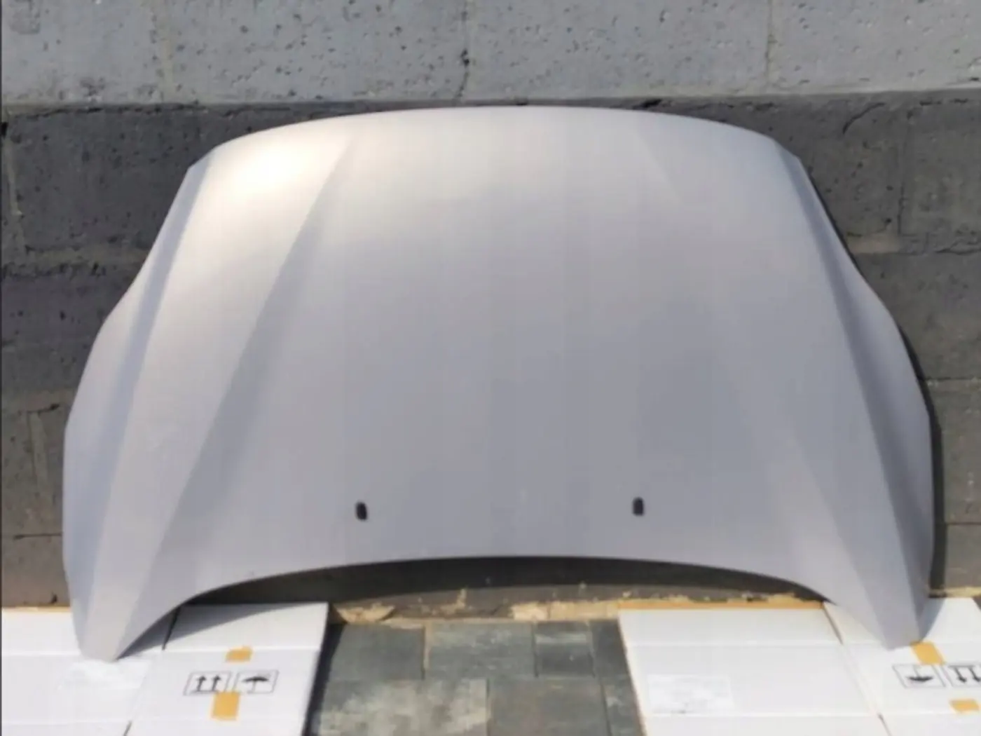 Капот к Ford C-MAX 2010