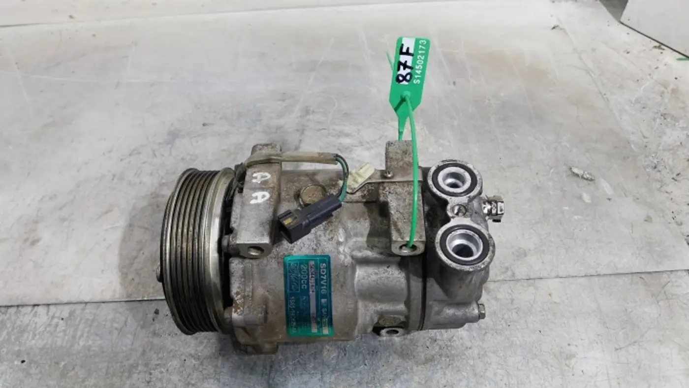 Компрессор кондиционера к Ford Fiesta 2001