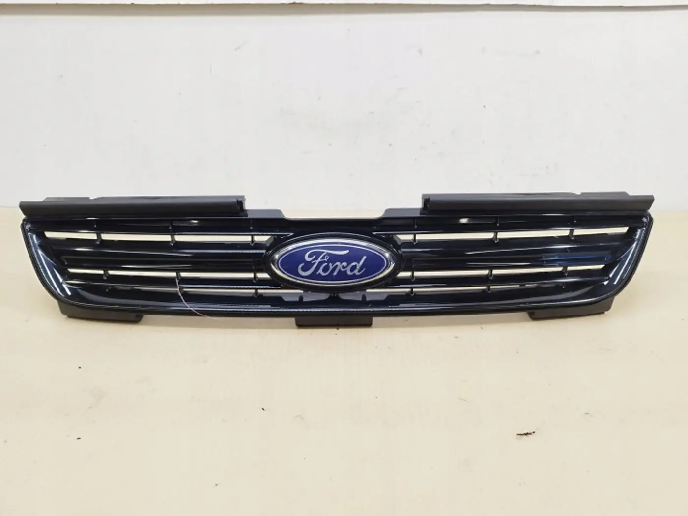 Решетка радиатора к Ford S-MAX 2010