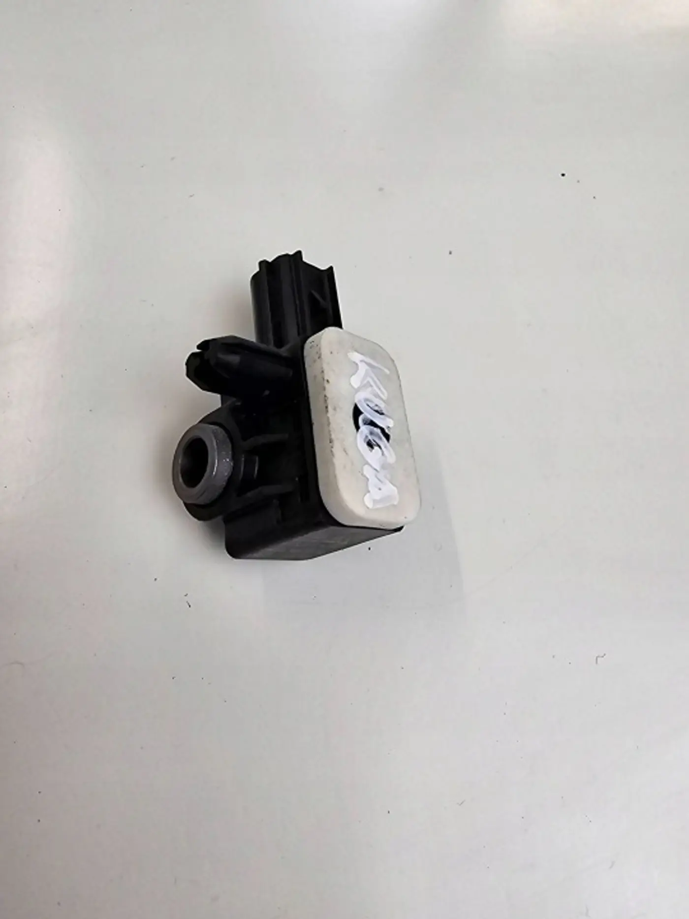Датчик удара к Ford Kuga 2013