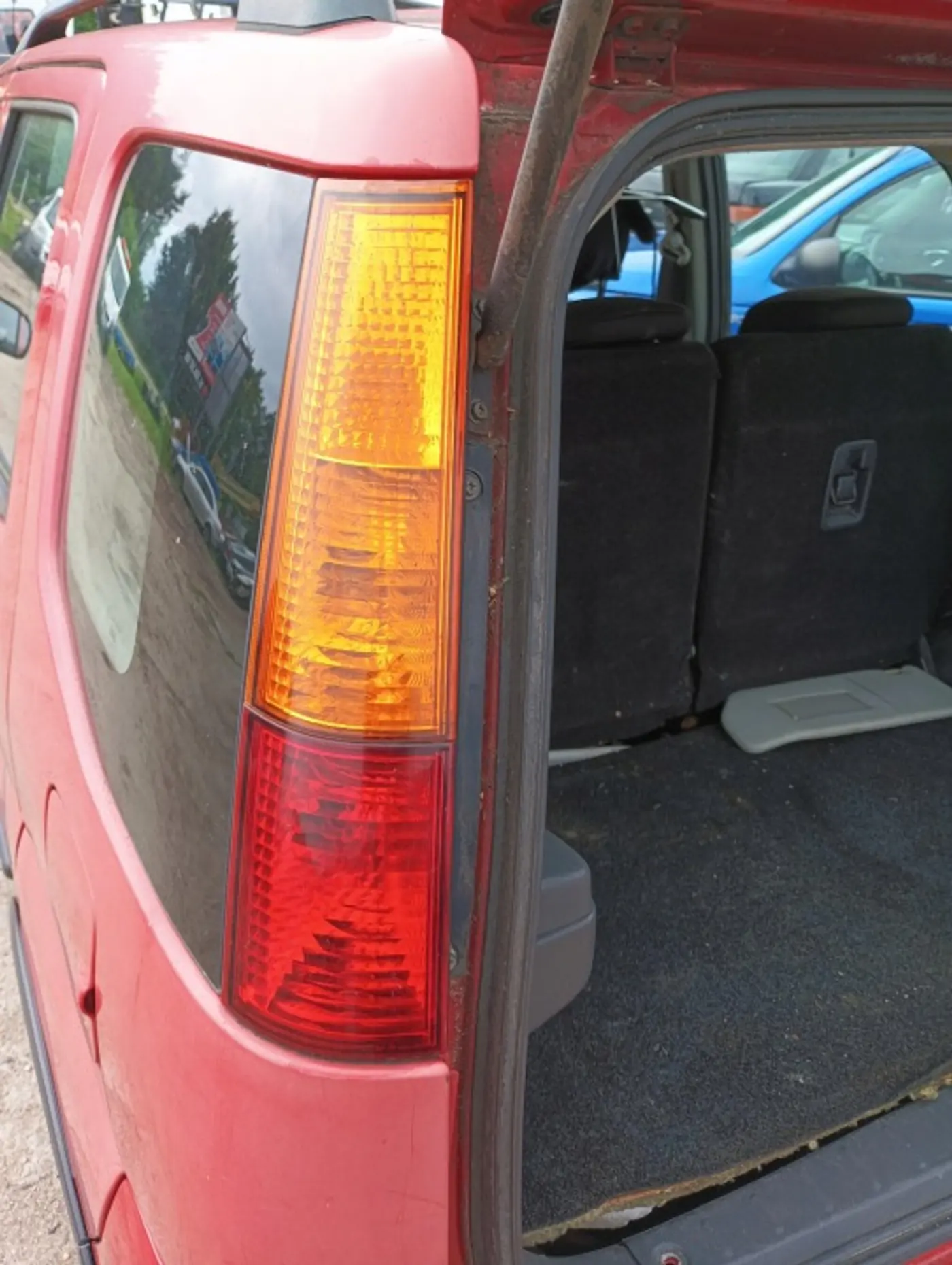 Фонарь задний правый к Suzuki Ignis 2003