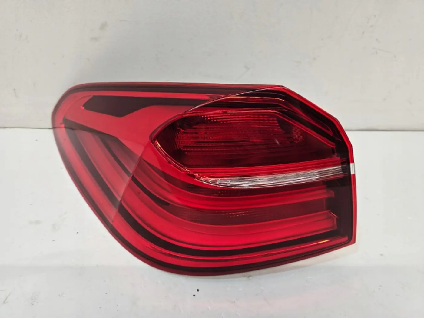 Фонарь задний левый к BMW X4 2014