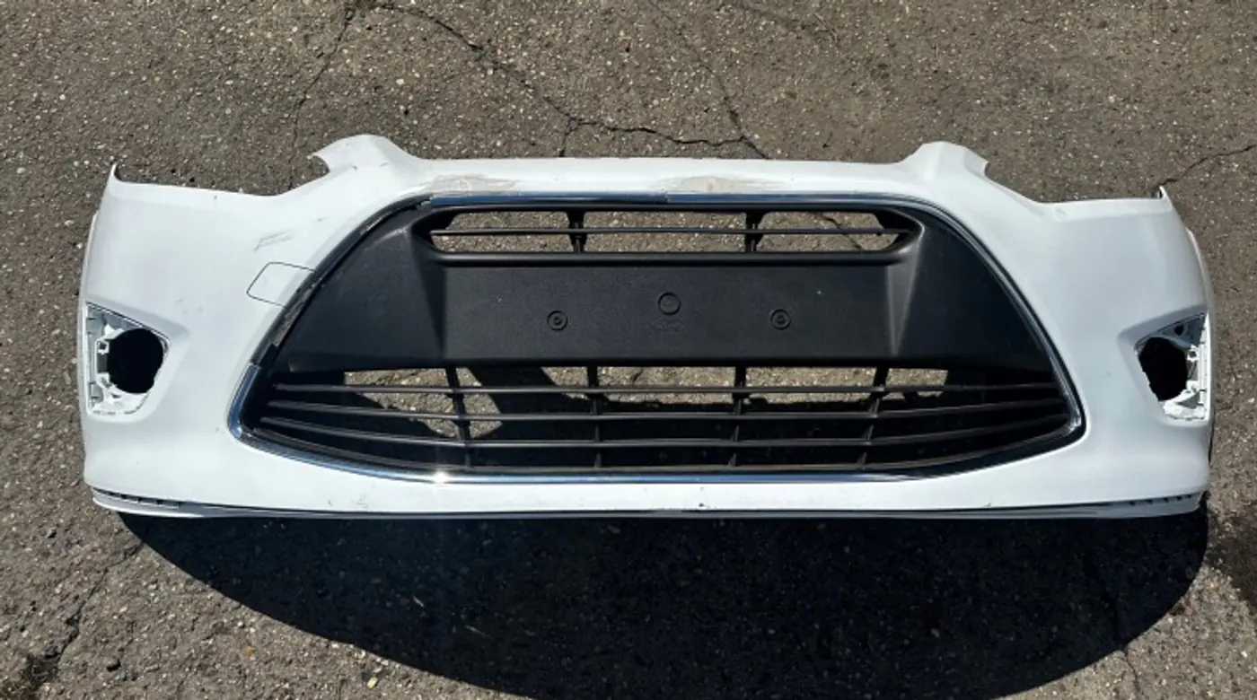 Бампер передний к Ford C-MAX 2010