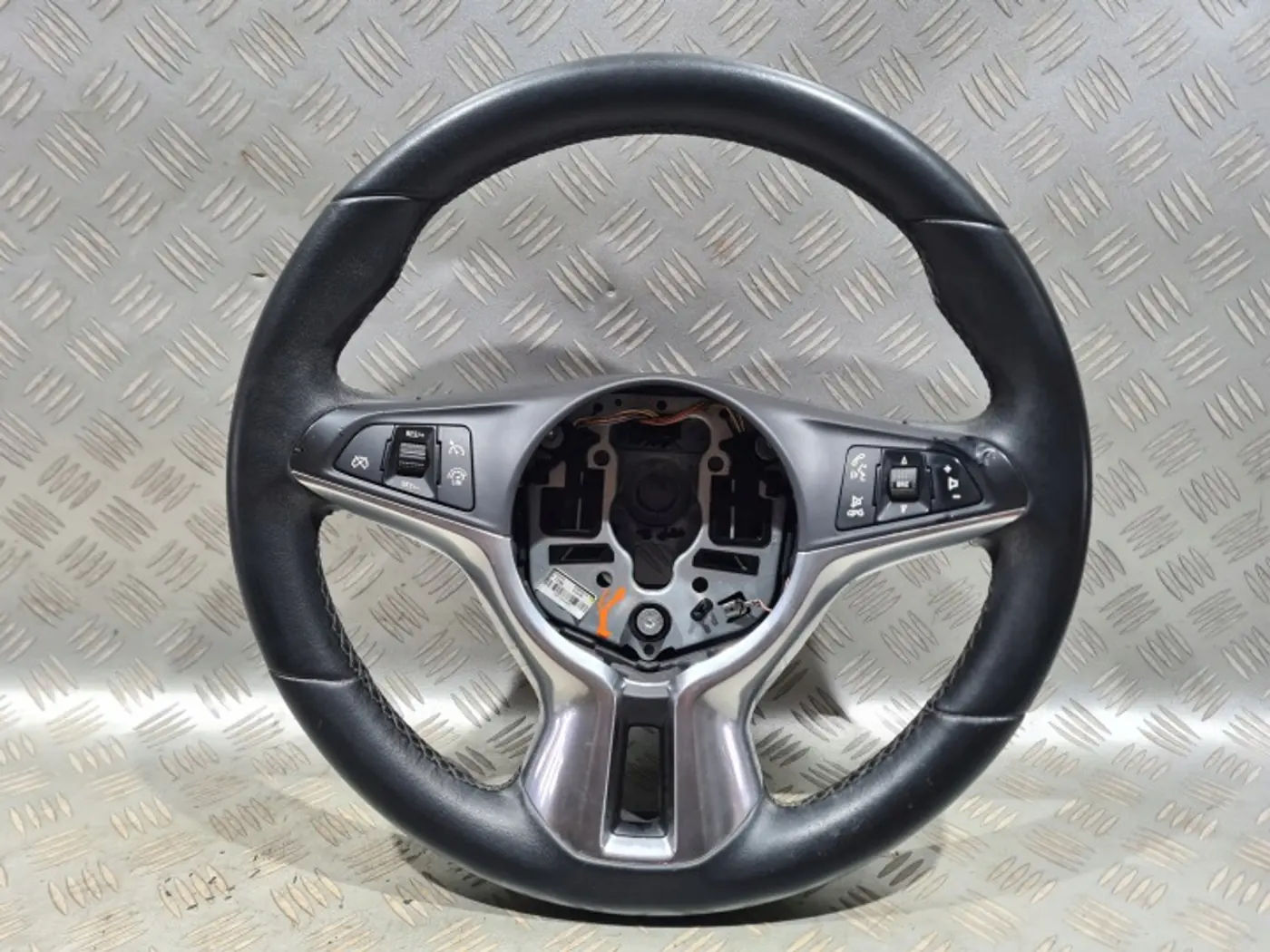 Руль к Opel Adam 2012