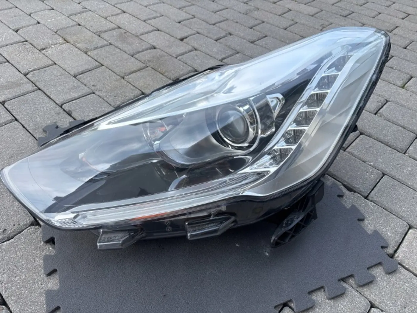 Фара левая к DS 5 2015