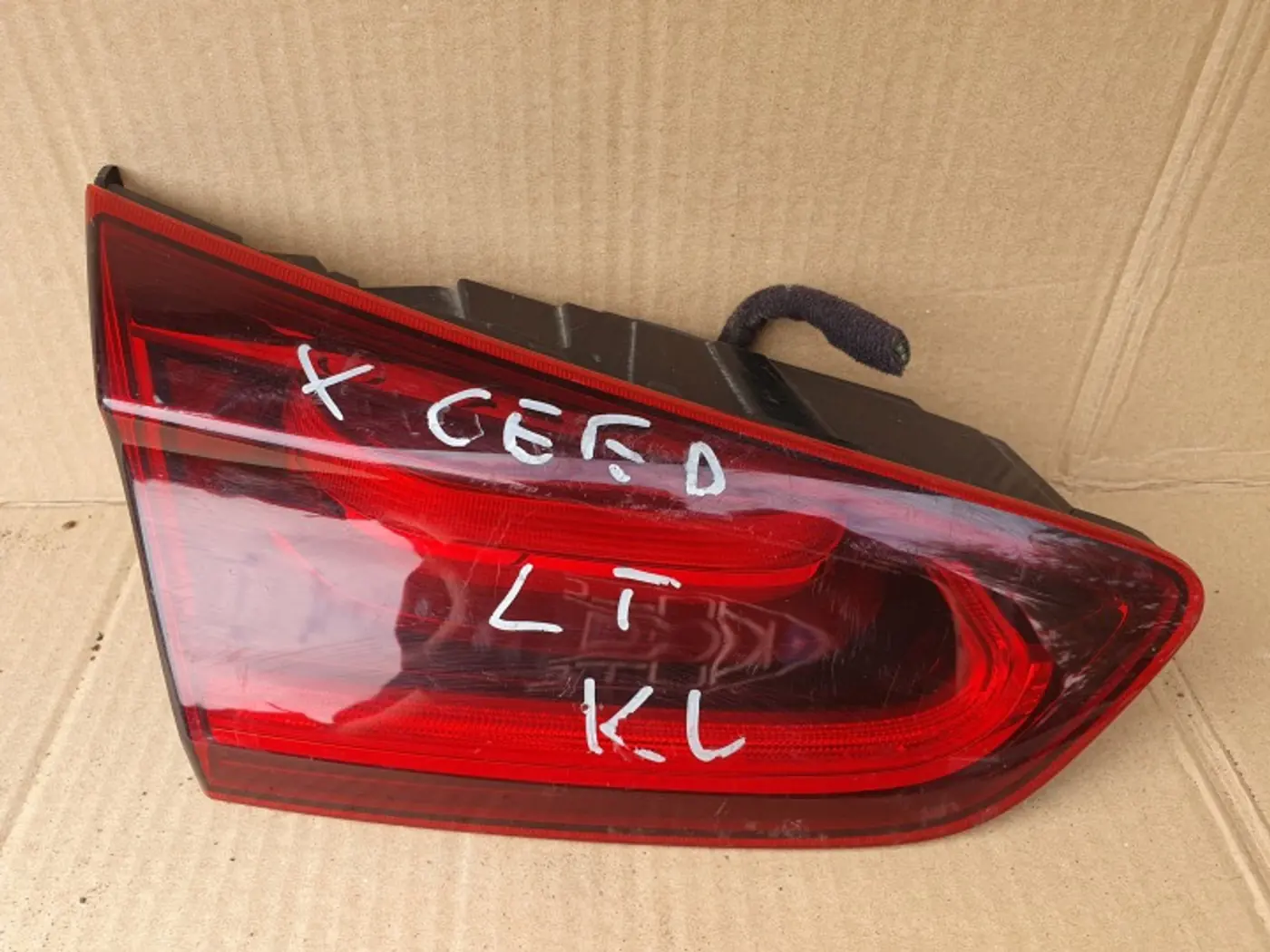 Фонарь задний левый к Kia XCeed 2019
