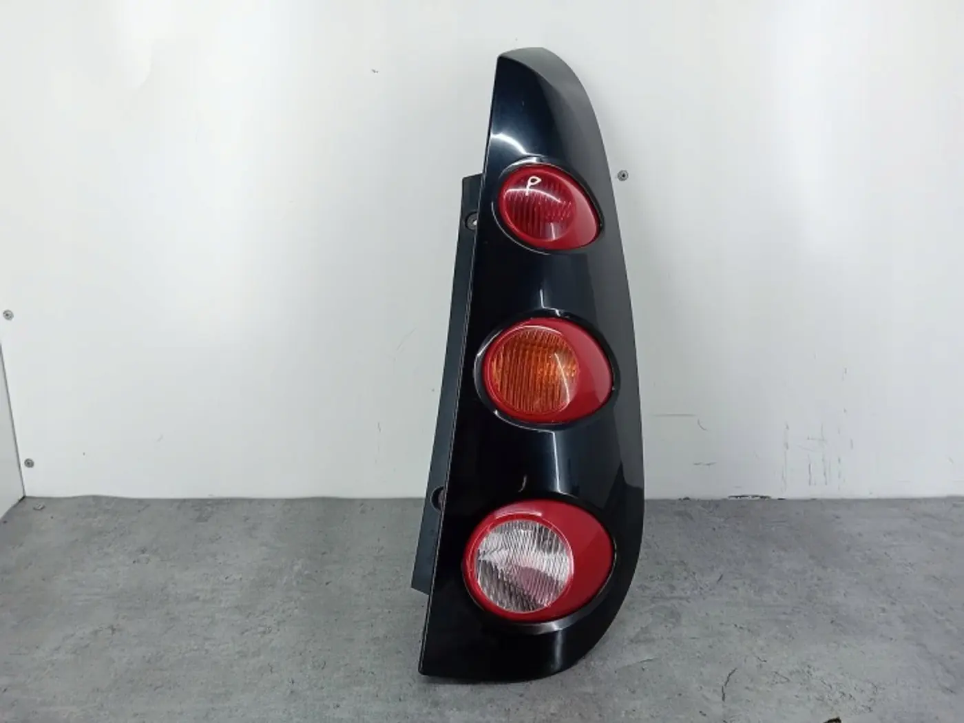Фонарь задний правый к Smart Forfour 2004