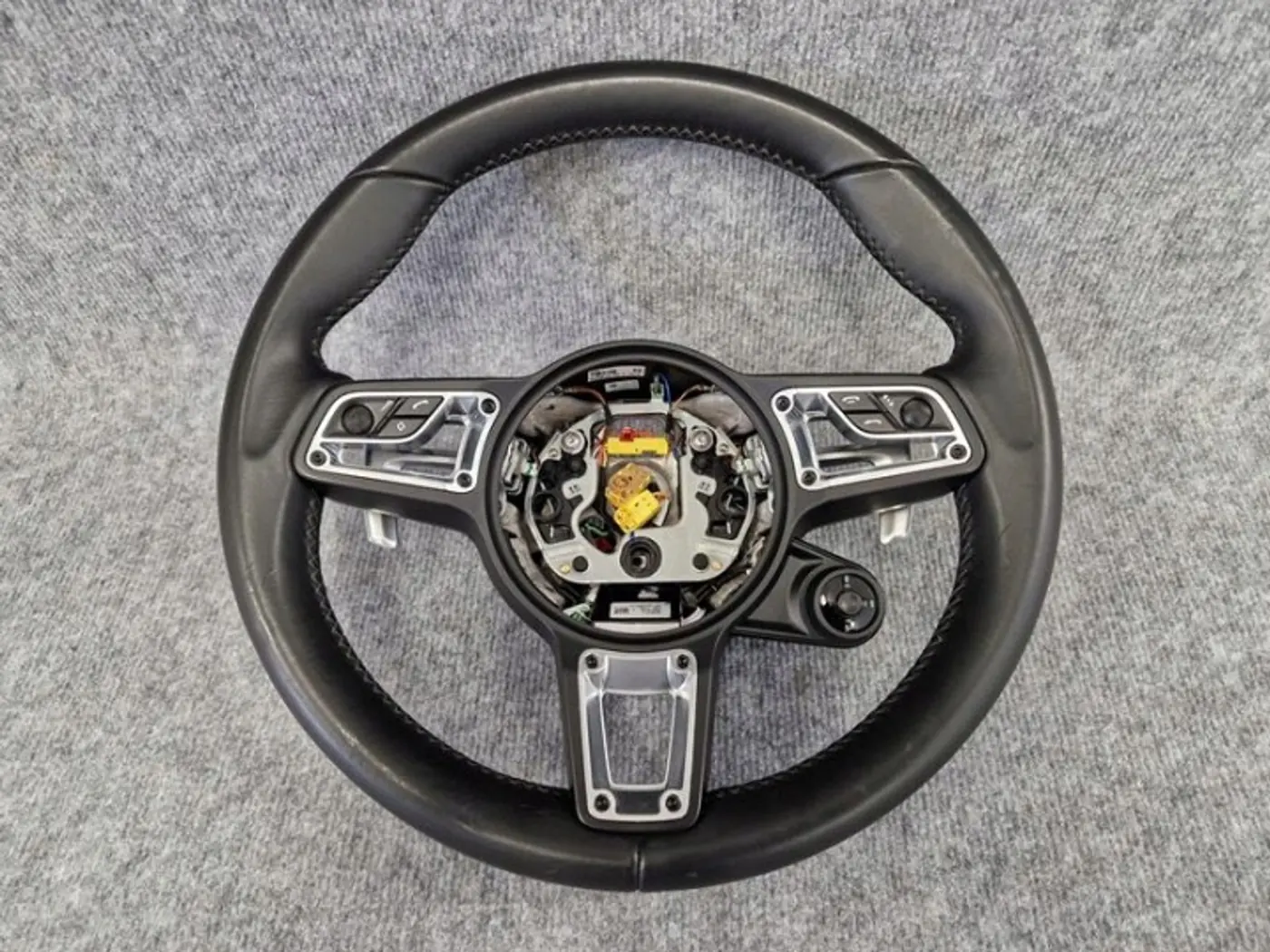 Руль к Porsche 911 2011