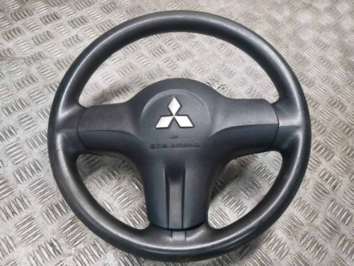Руль к Mitsubishi Colt 2002