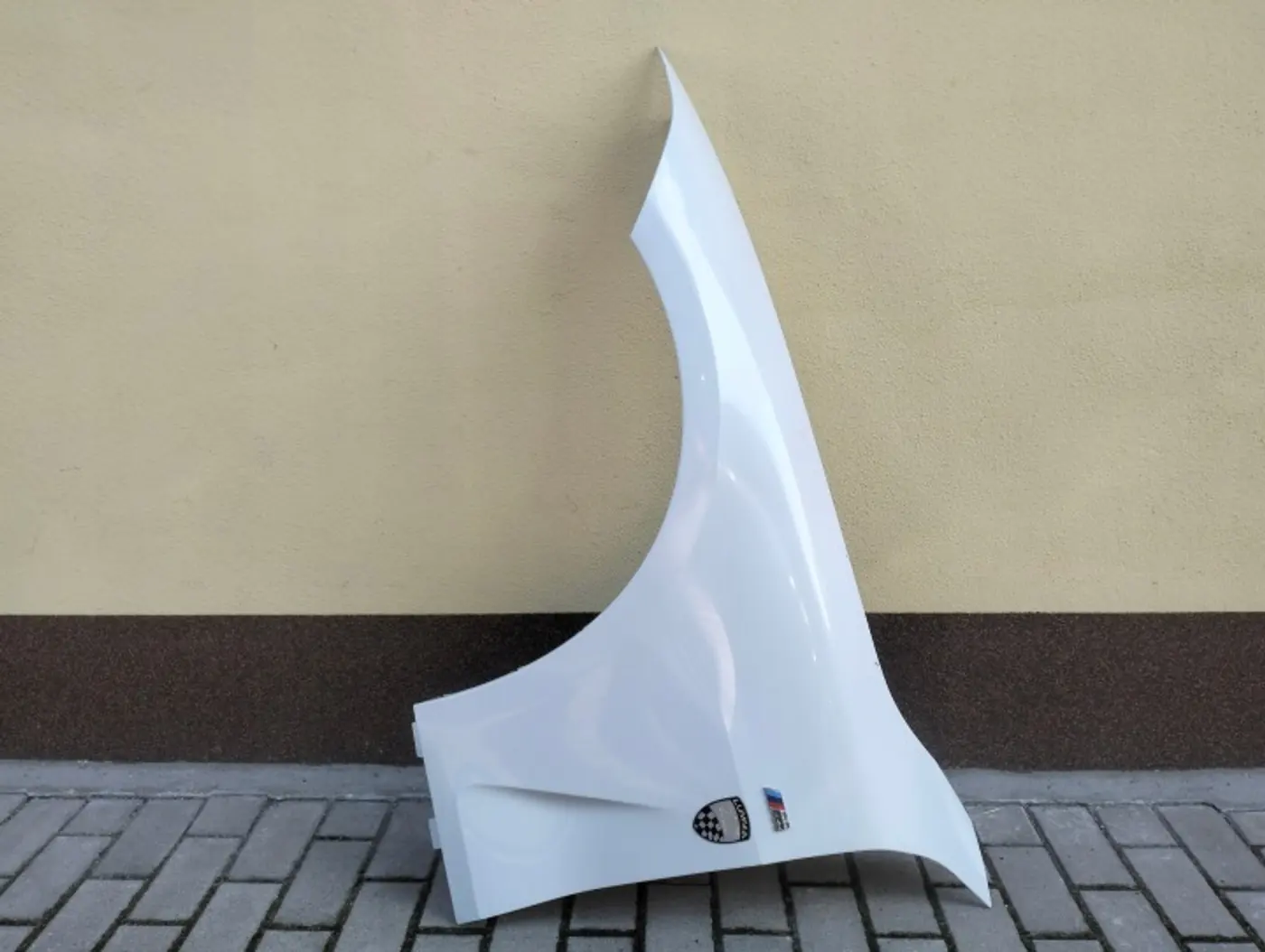 Крыло переднее левое к BMW M4 2020