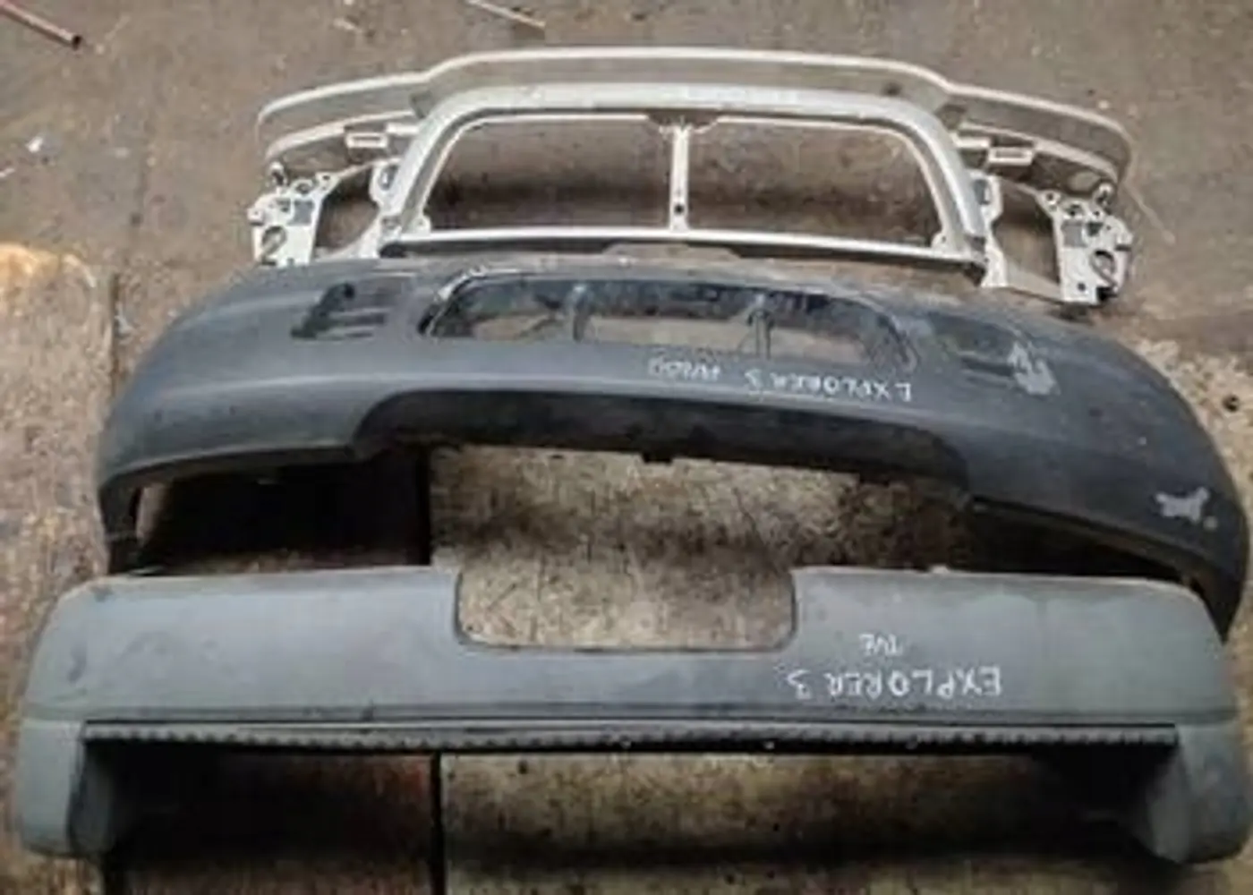 Бампер задний к Ford Explorer 2002