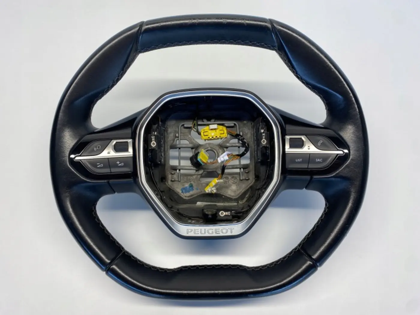 Руль к Peugeot 5008 2017