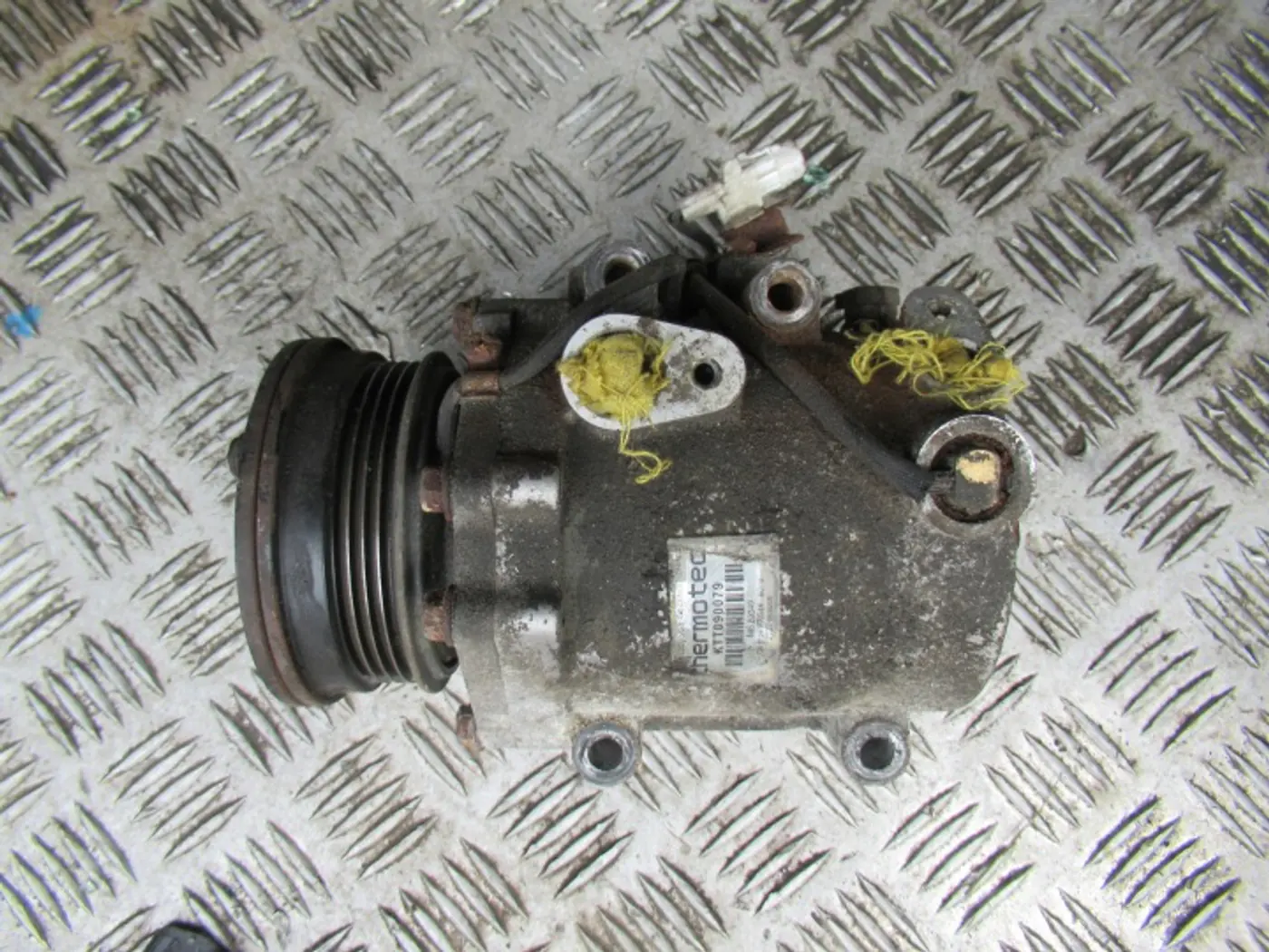 Компрессор кондиционера к Suzuki Swift 2004