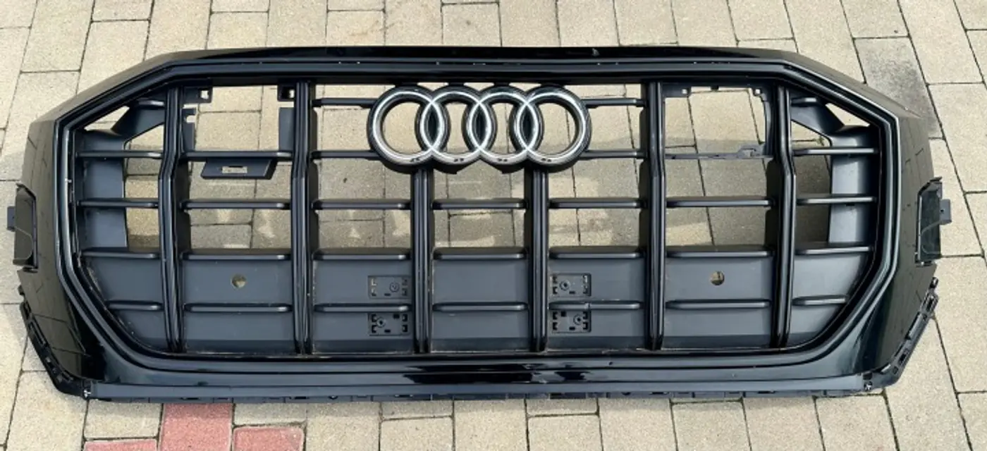 Решетка радиатора к Audi SQ8 2019
