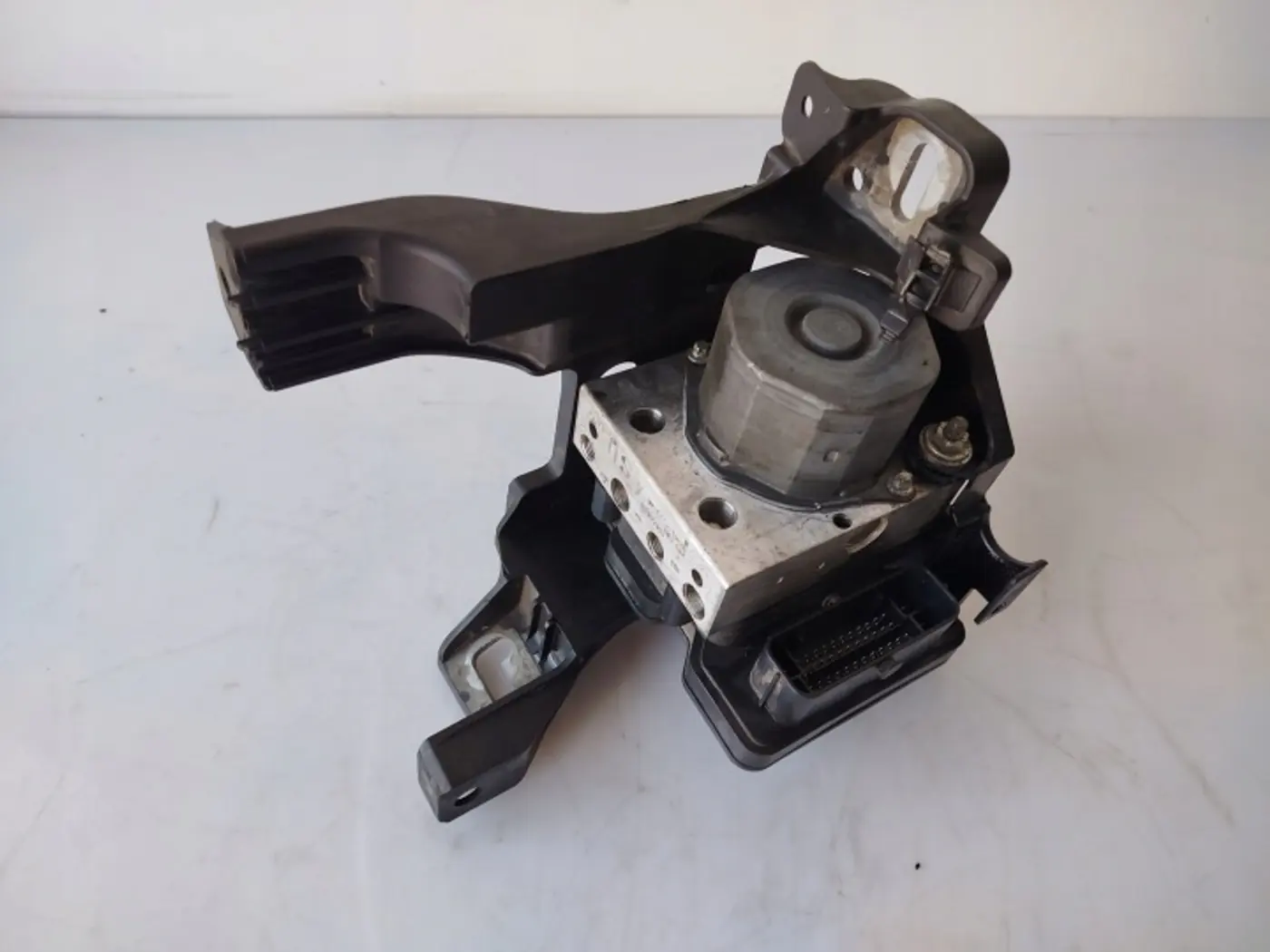 Блок ABS к Opel Meriva 2010