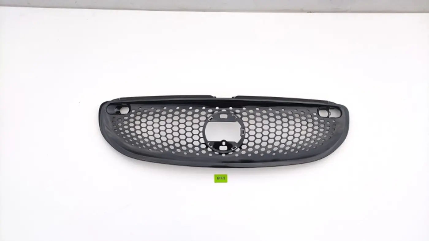 Решетка радиатора к Smart Fortwo 2015
