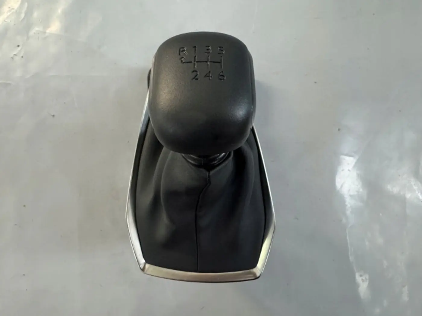 Кулиса к Peugeot 2008 2019