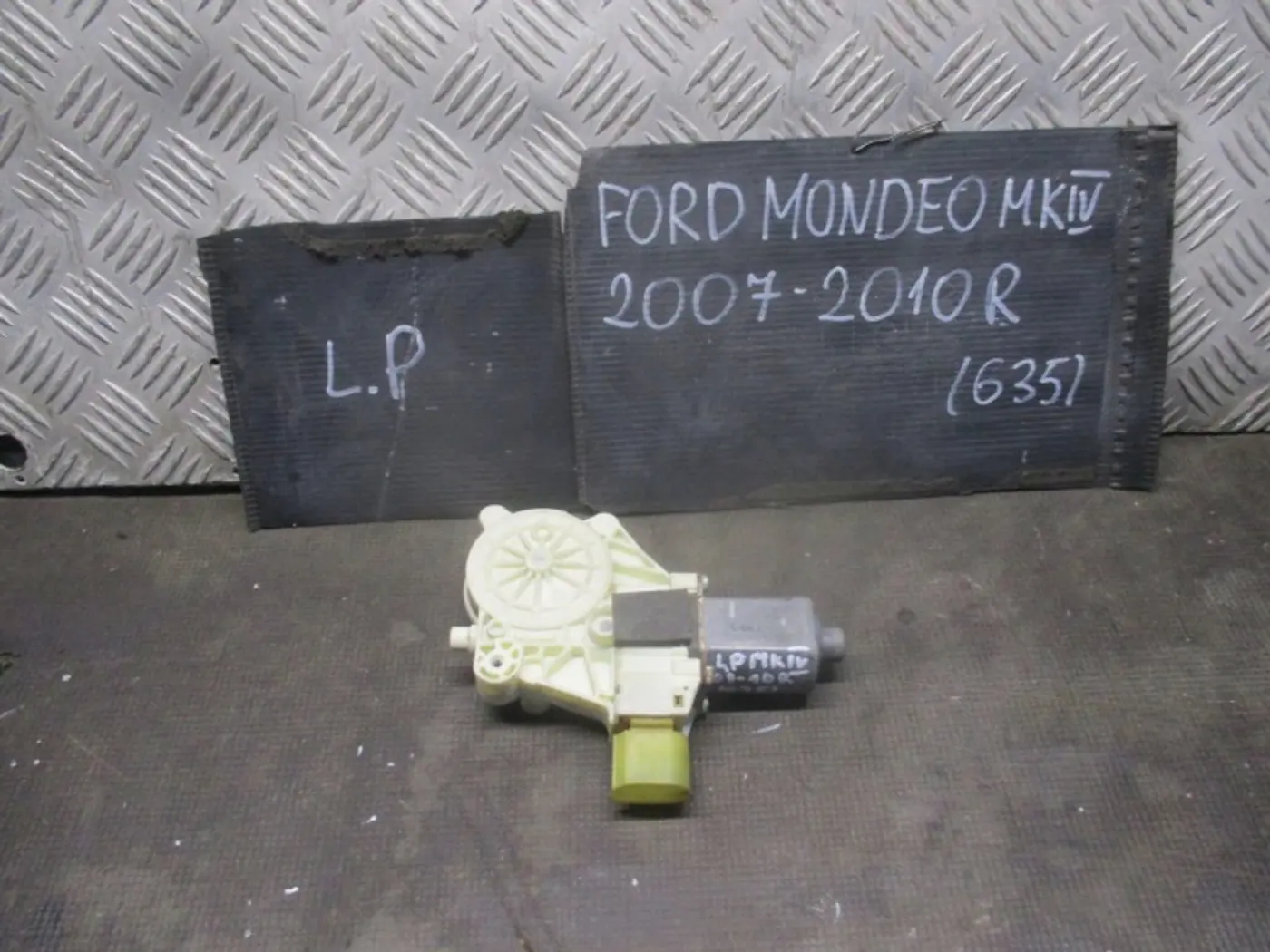 Моторчик стеклоподъемника к Ford Mondeo 2007