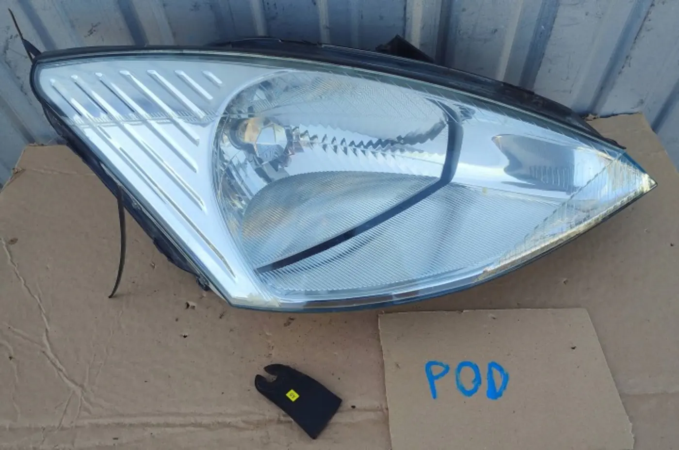 Фара правая к Ford Focus 1998