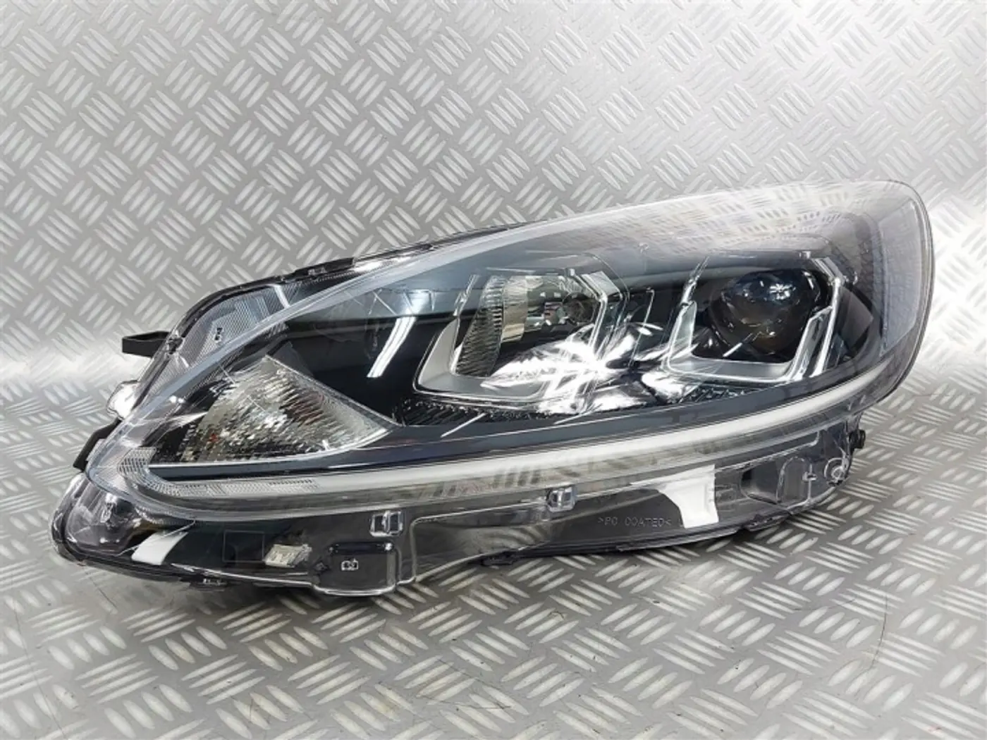 Фара левая к Ford Escape 2013