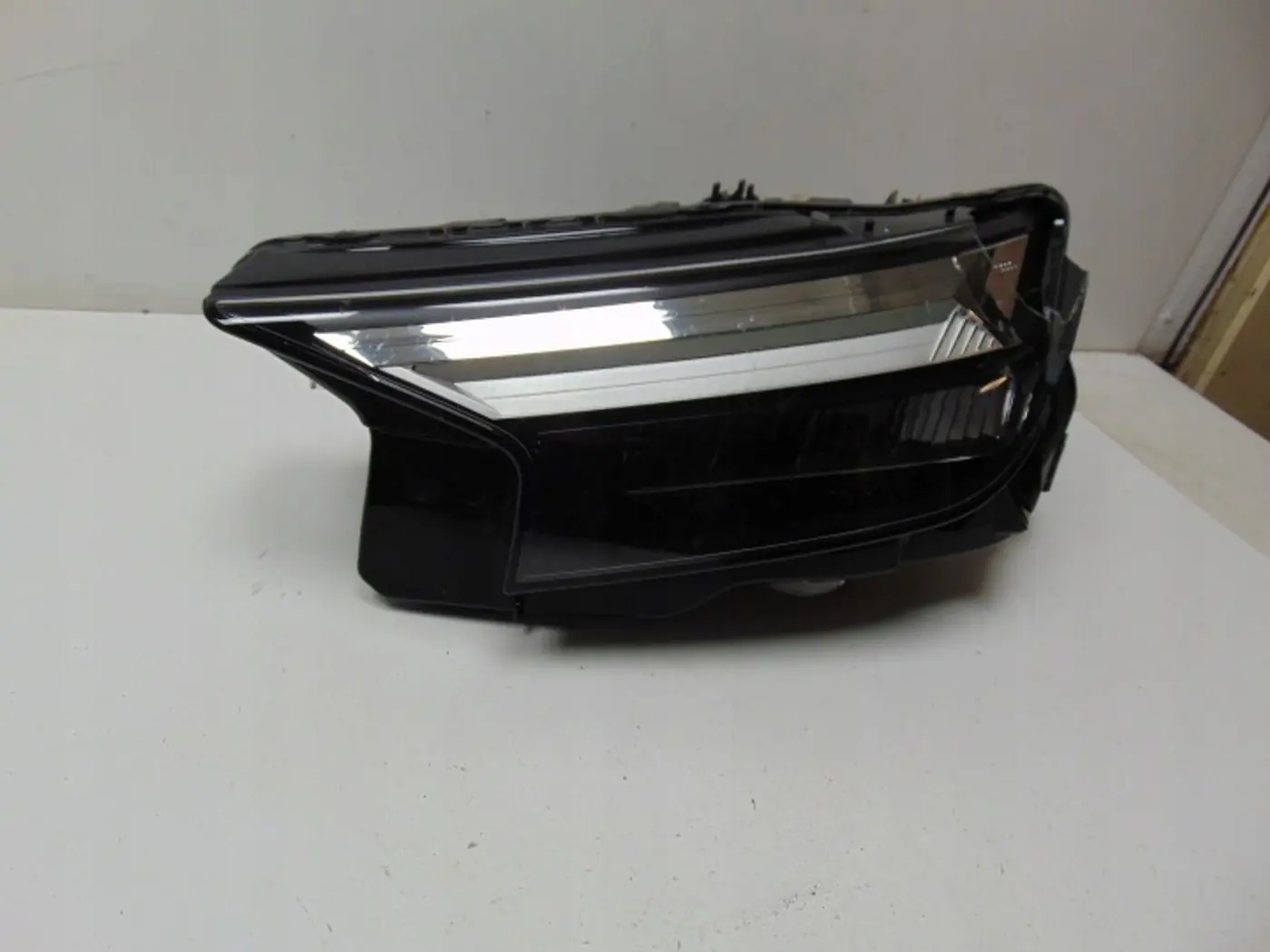 Фара левая к Audi Q4 e-tron 2021