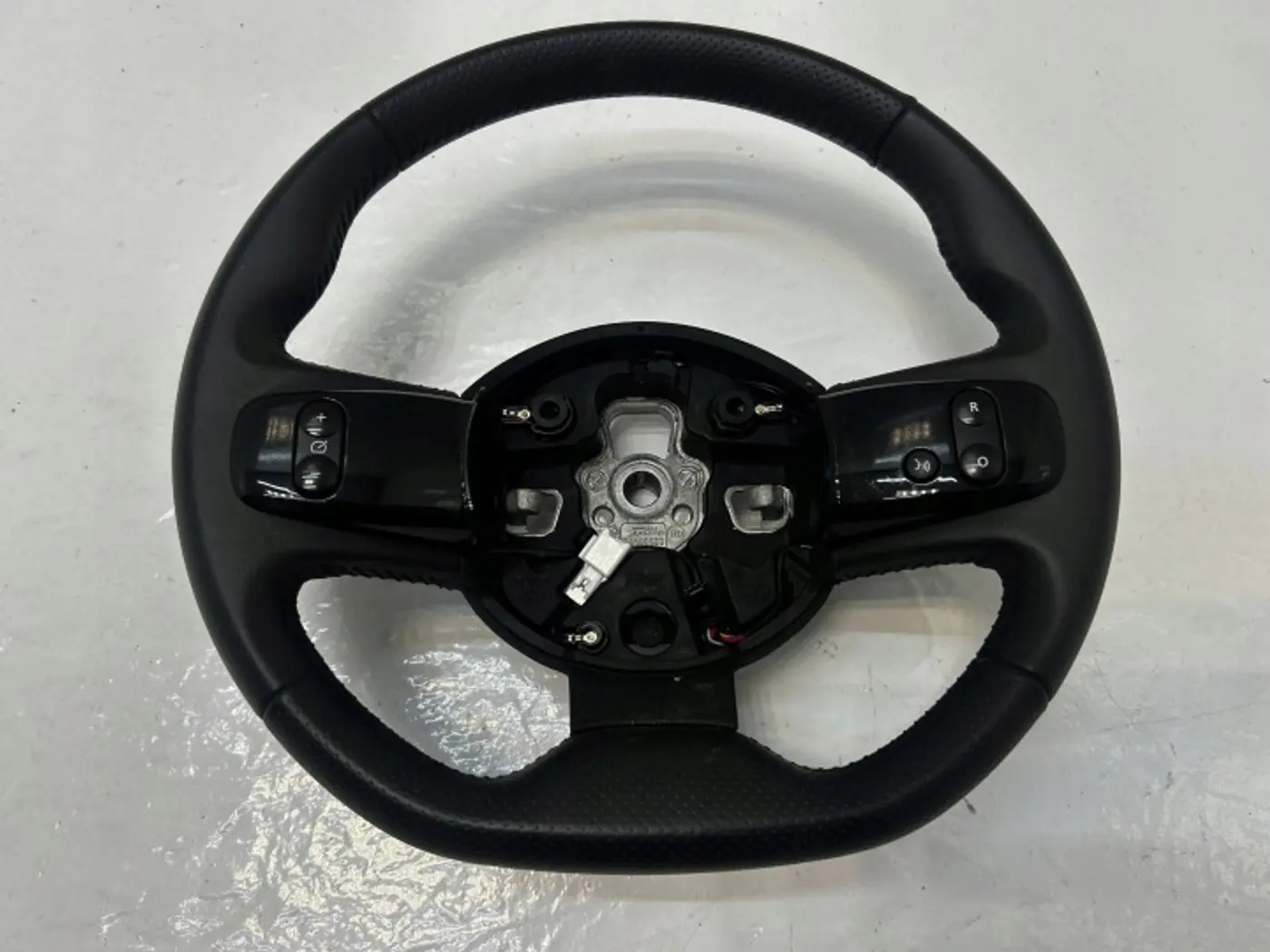 Руль к Renault Twingo 2014