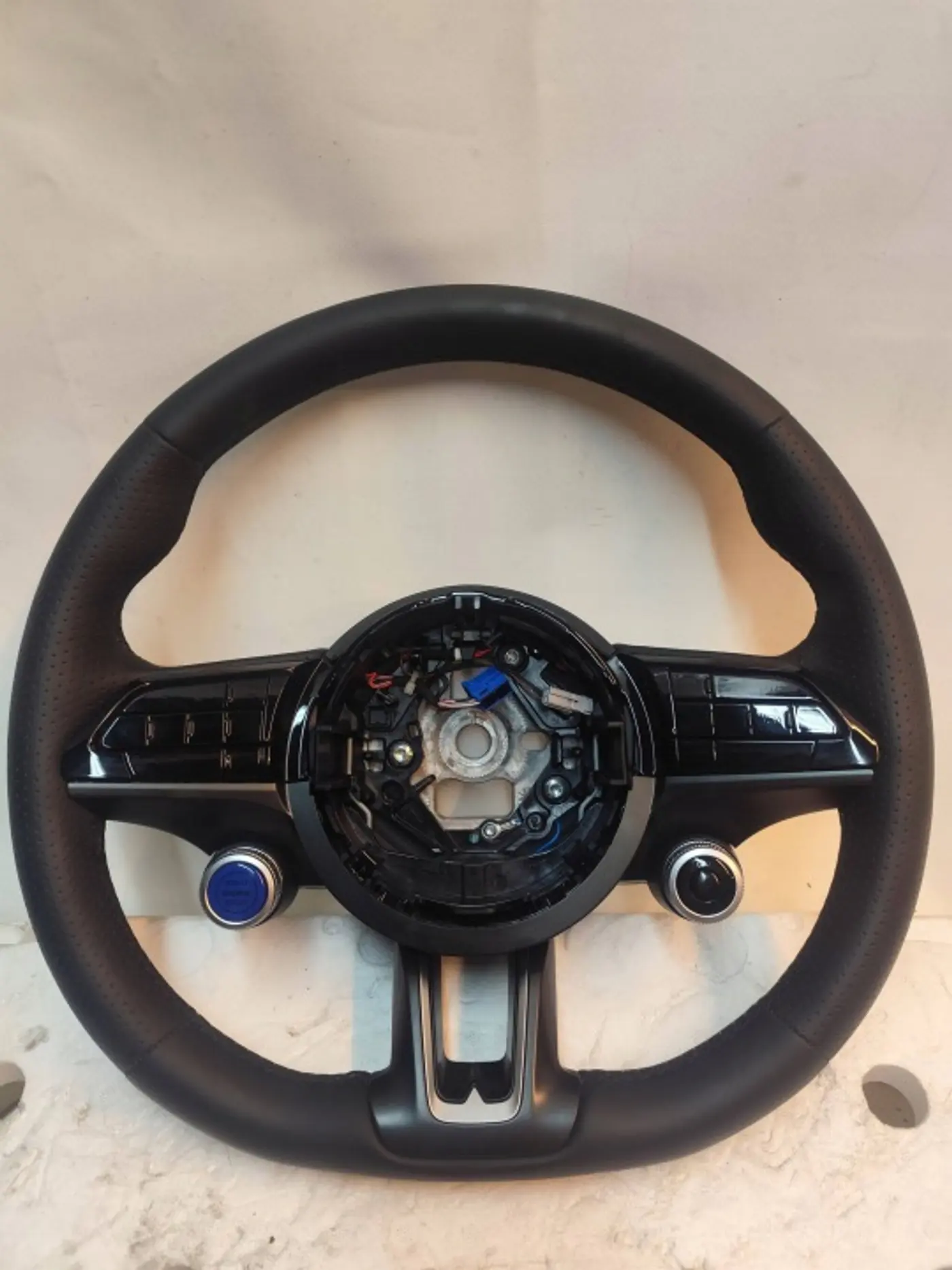 Руль к Maserati Grecale 2022