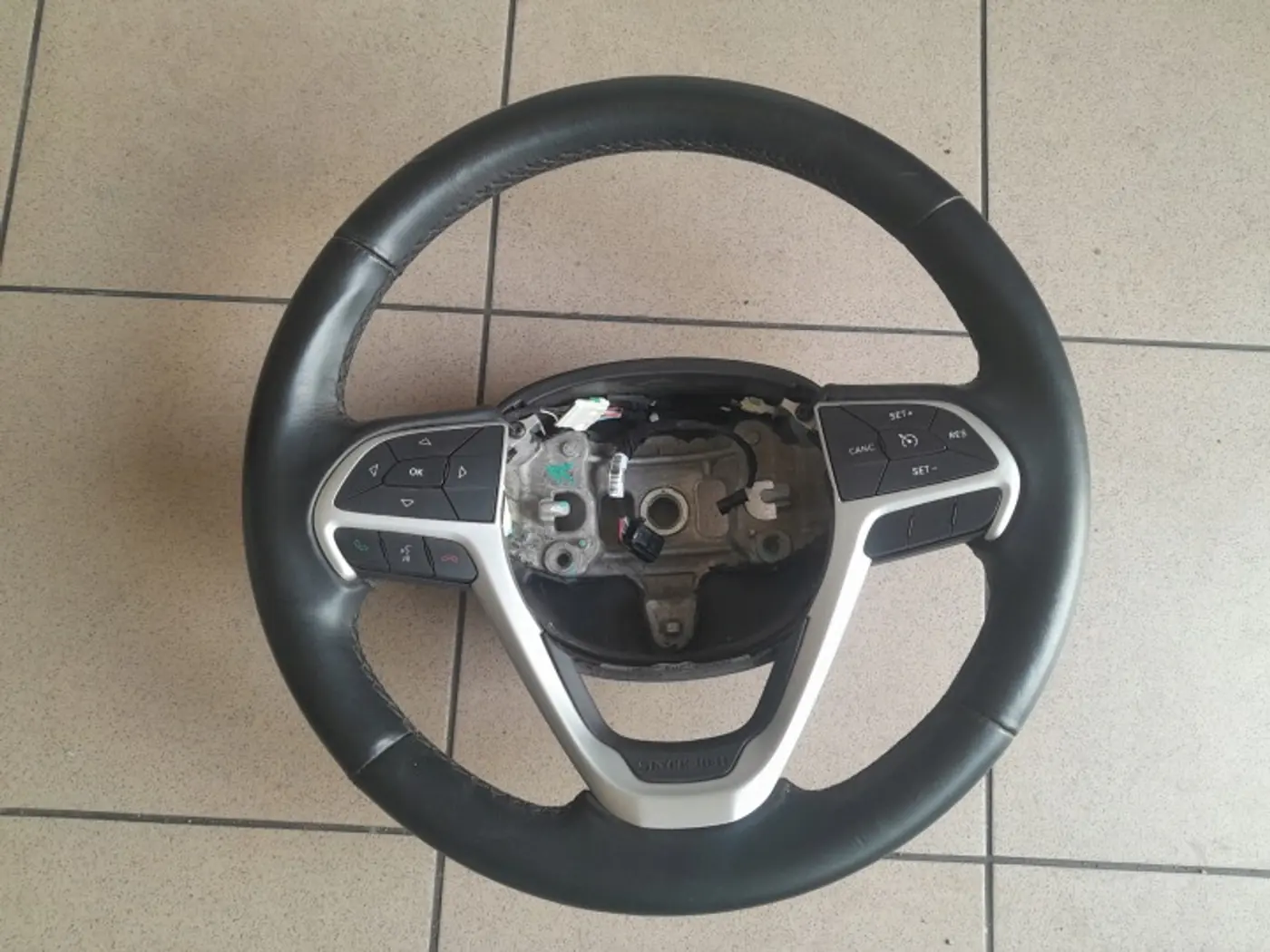 Руль к Jeep Cherokee 2013