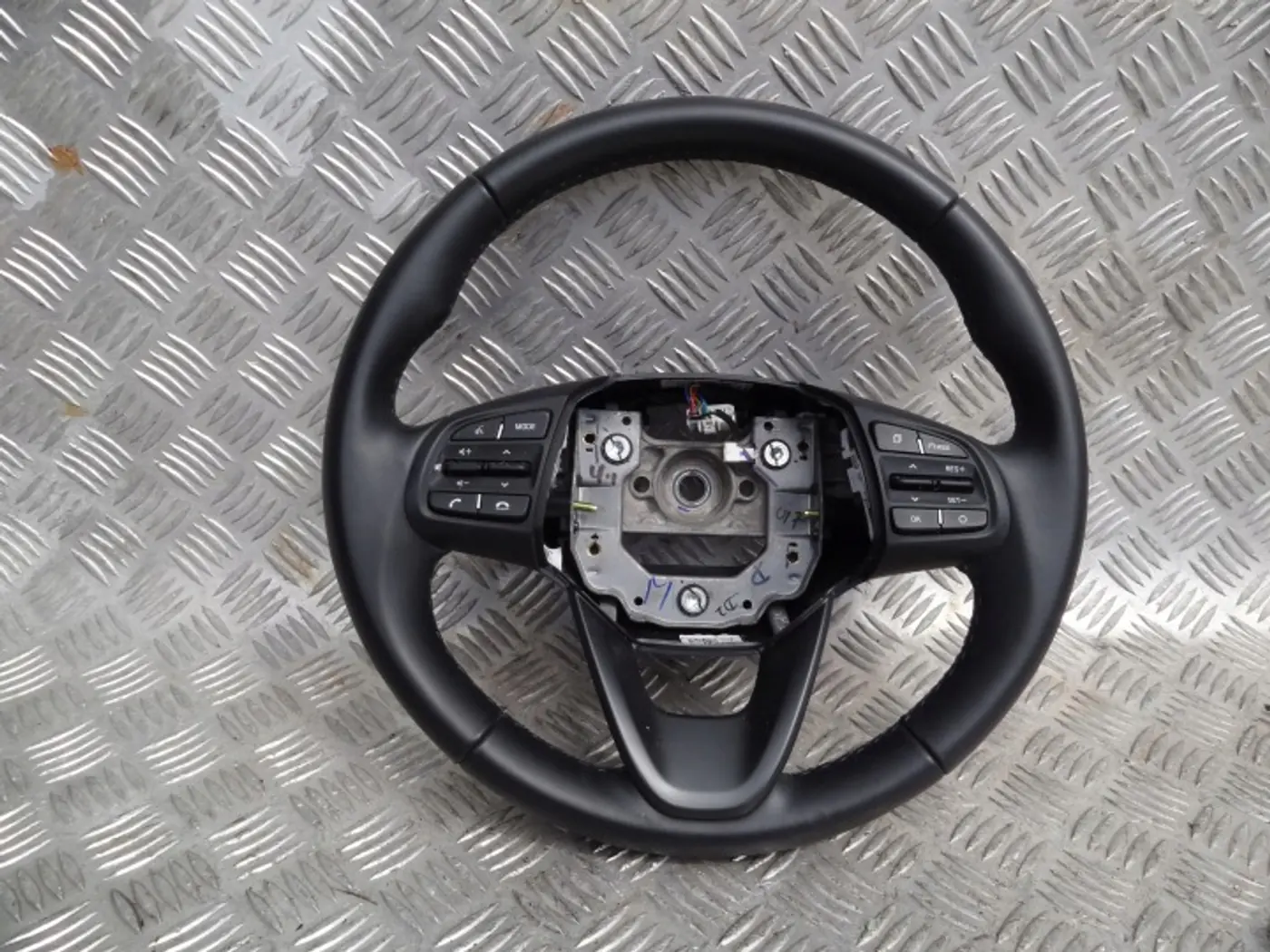 Руль к Hyundai i10 2019