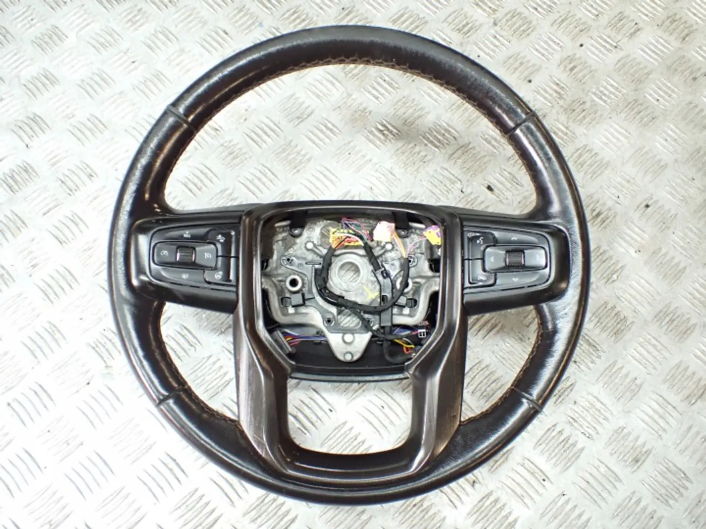 Руль к GMC Sierra 2002