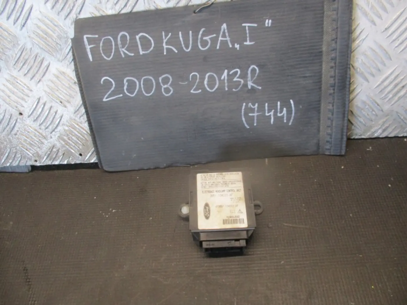 Блок управления светом к Ford Kuga 2008