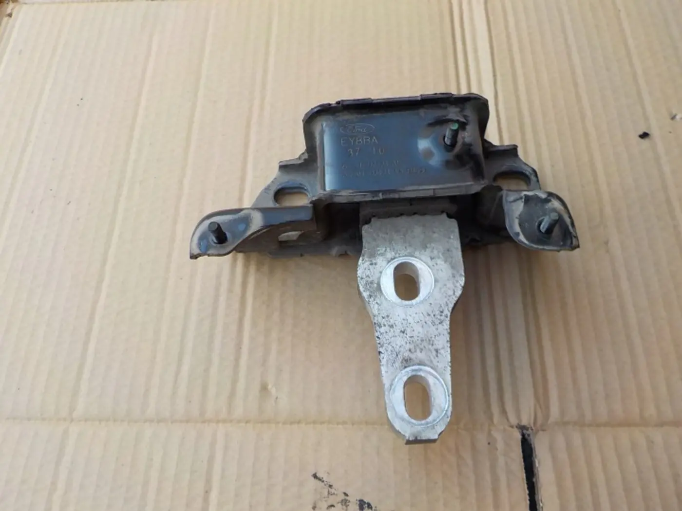 Подушка крепления КПП к Ford Fiesta 2008