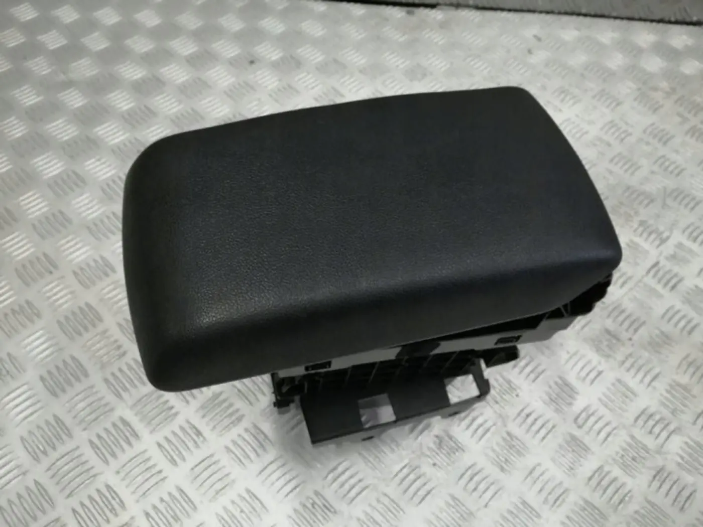 Подлокотник к Ford EcoSport 2017
