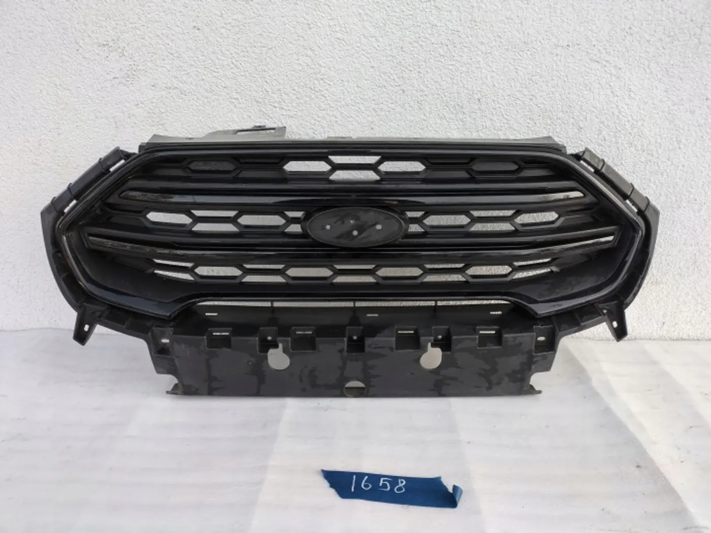 Решетка радиатора к Ford EcoSport 2017