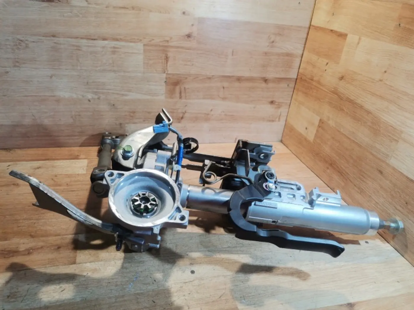 Рулевая колонка к Mazda 3 2013