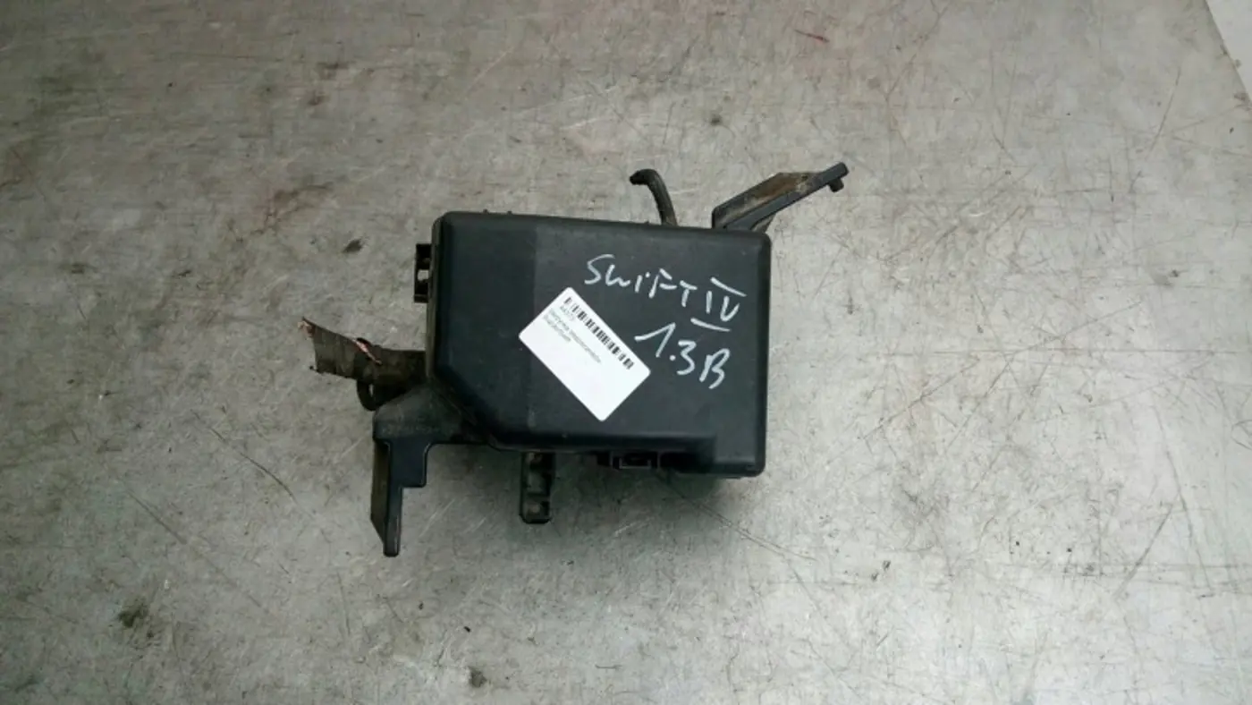 Блок предохранителей к Suzuki Swift 2011