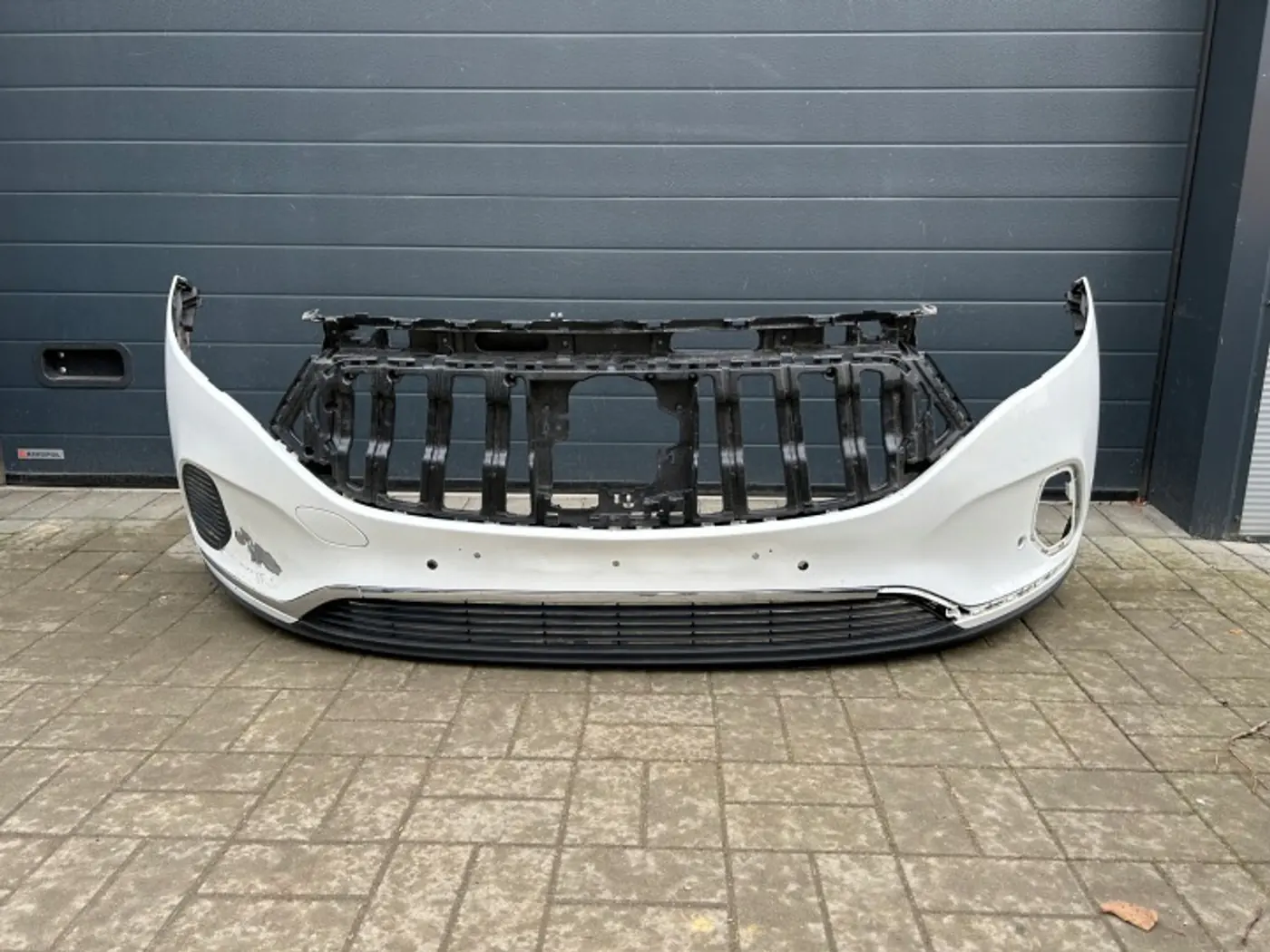 Бампер передний к Mercedes-Benz EQB 2023