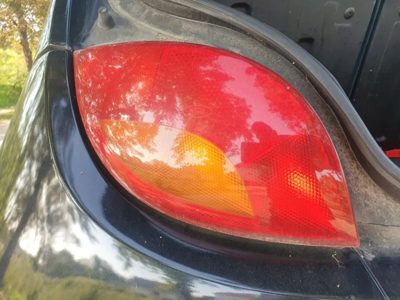 Фонарь задний левый к Ford KA 1996