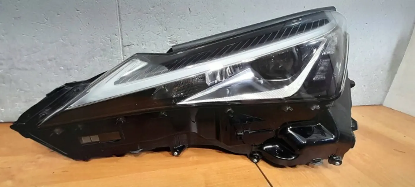 Фара левая к Lexus UX 2018