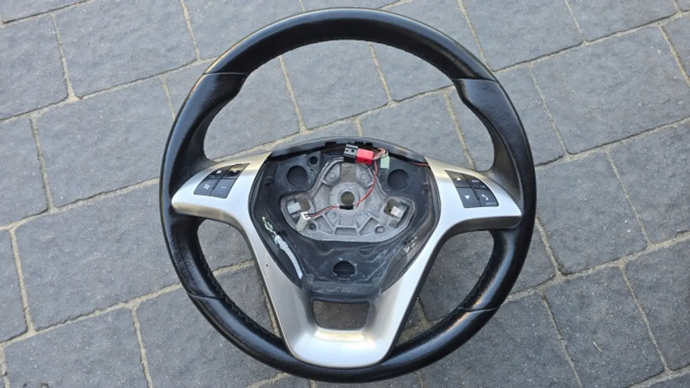 Руль к Lancia Ypsilon 2011