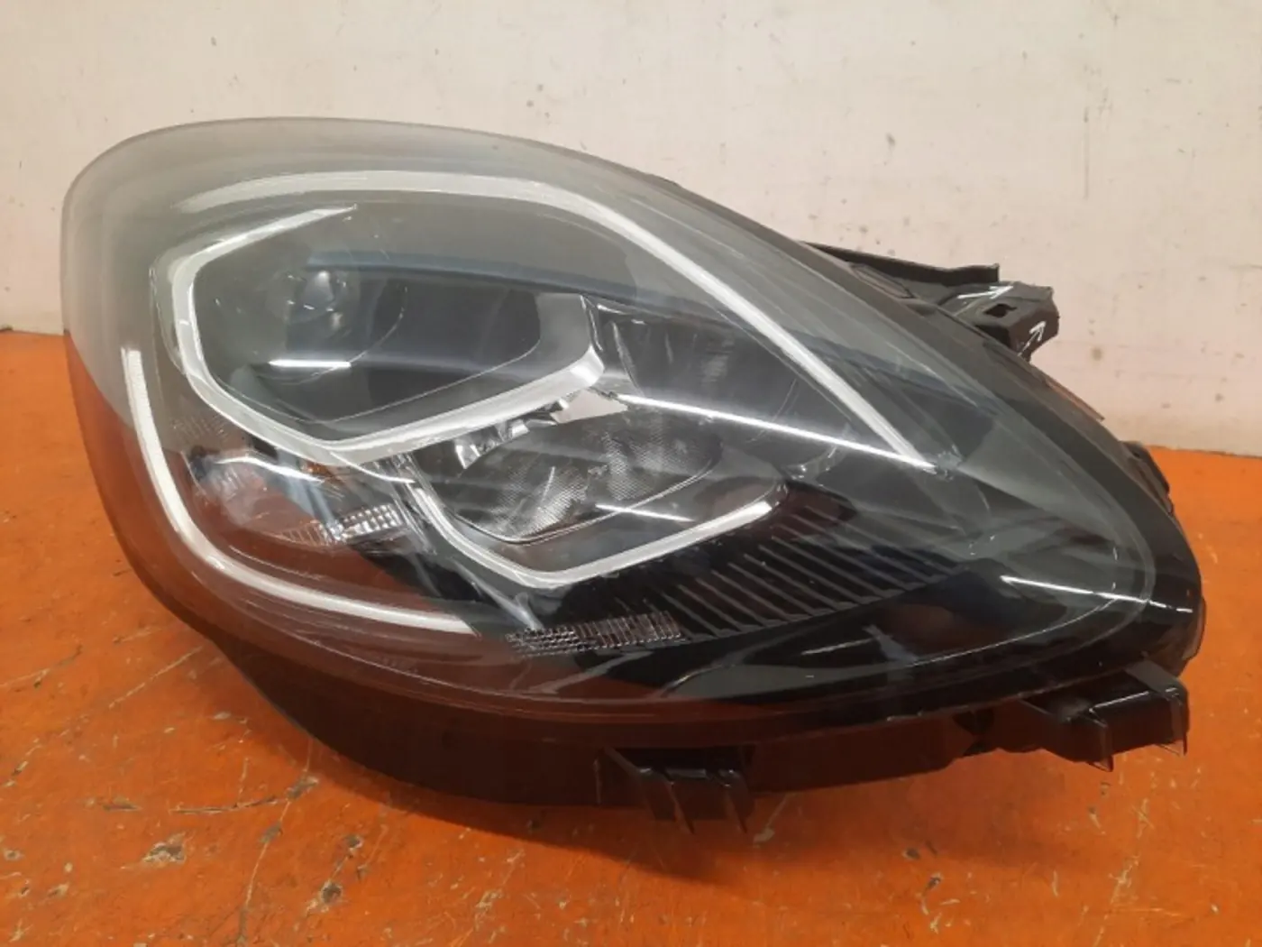 Фара правая к Ford Puma 2019