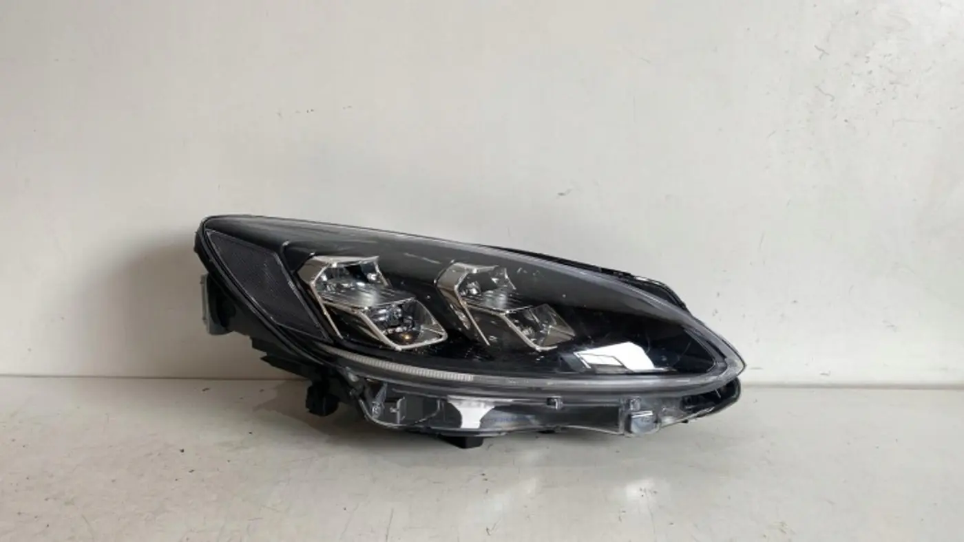 Фара правая к Ford Kuga 2019