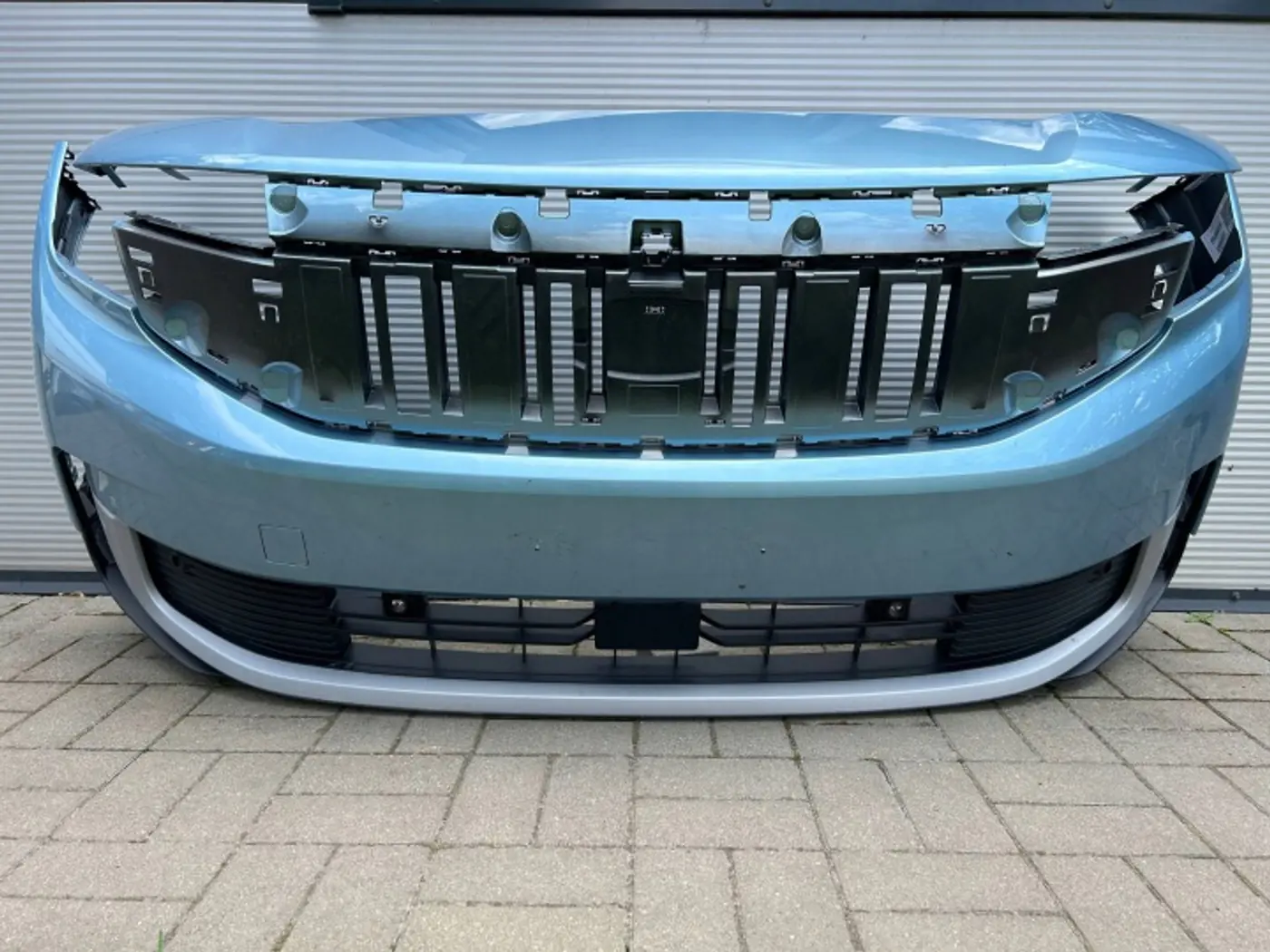 Бампер передний к Ford Explorer 2015