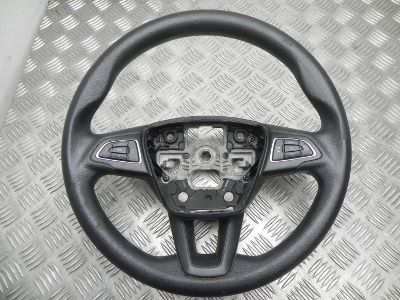 Руль к Ford Focus 2011