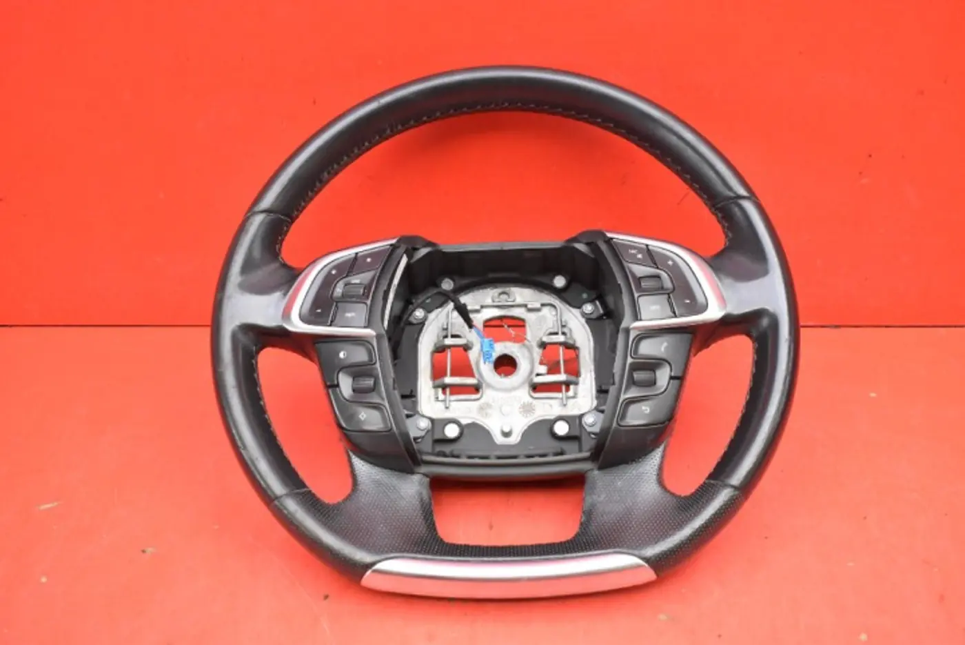 Руль к DS 4 2015