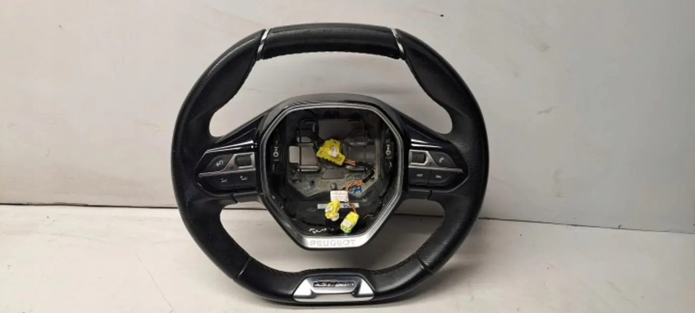 Руль к Peugeot 5008 2017