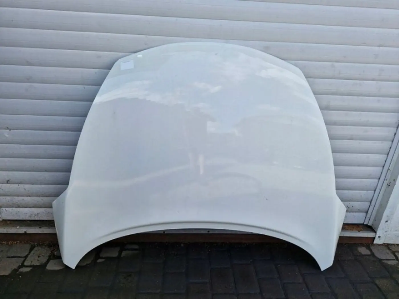 Капот к Nissan Juke 2010
