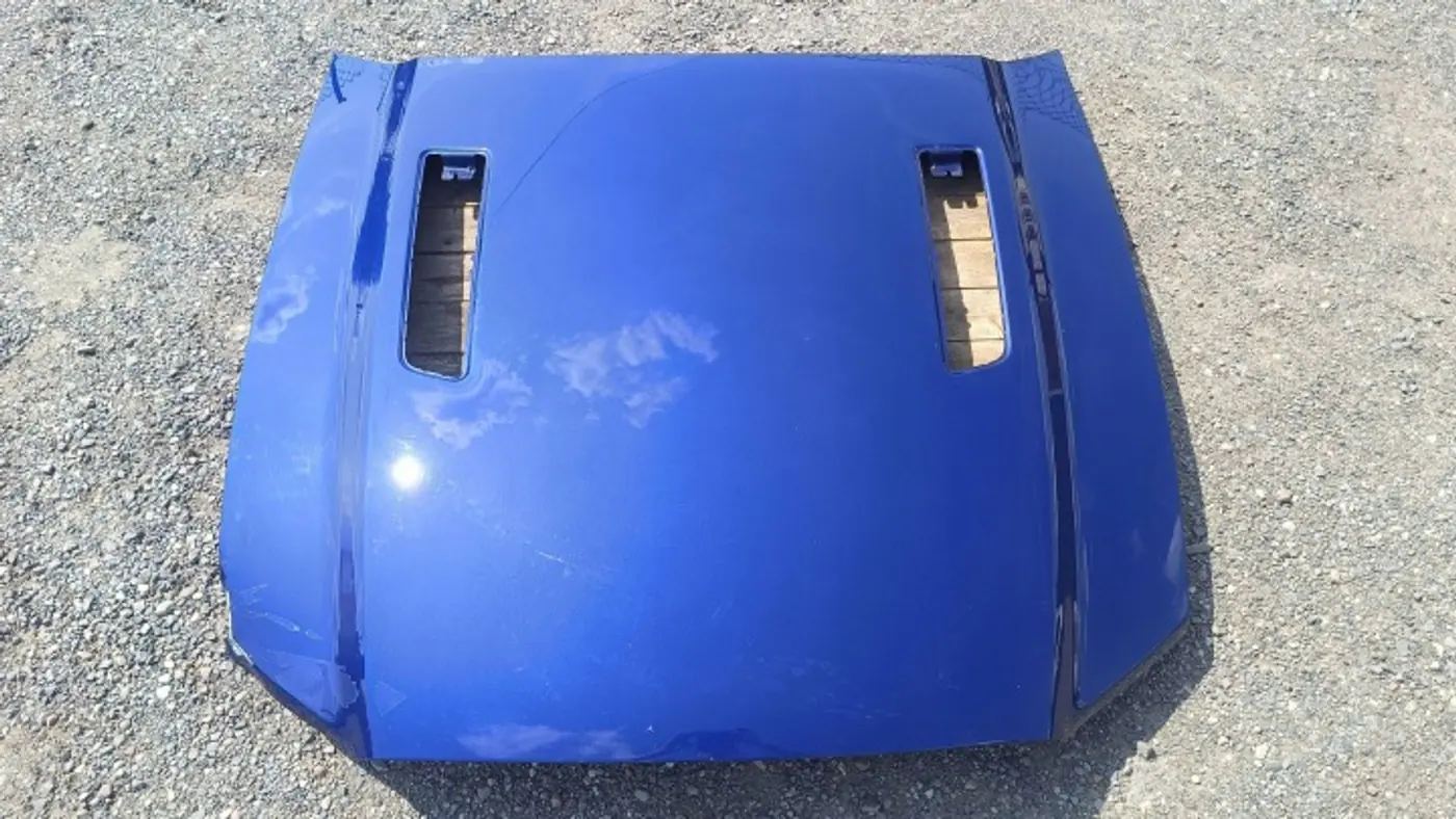 Капот к Ford Mustang 2004